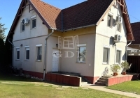 Üllő Ikerház